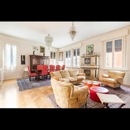 Elegante In Centro A Дом отдыха