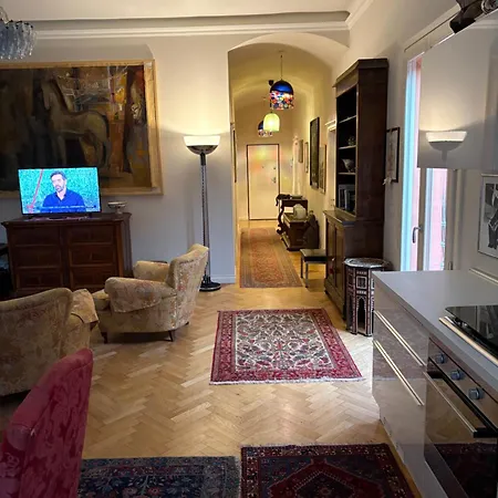 Elegante In Centro A