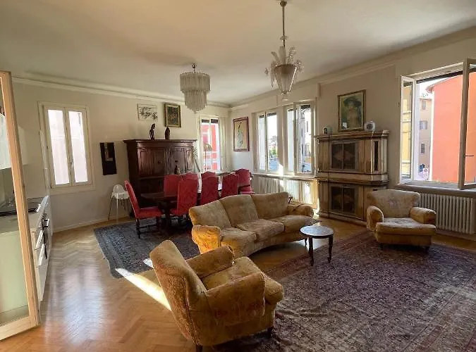 Elegante In Centro A Cesena